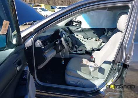 2014 Toyota Camry Le z USA, uszkodzony, nr VIN 4T4BF1FK0ER340627